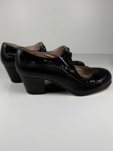 M25 ANGELITO BOX NEGRO SERP. NEGRA CUB Rozmiar 39